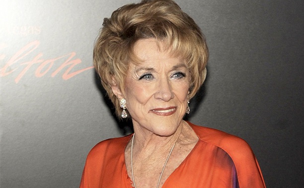 Dizinin Katherine Chancellor’ı Jeanne Cooper, 1973’te başlayan ve halen devam eden dizide, 2013 yılında hayatını kaybedene kadar tam 40 yıl boyunca oynadı (1120 bölümde).