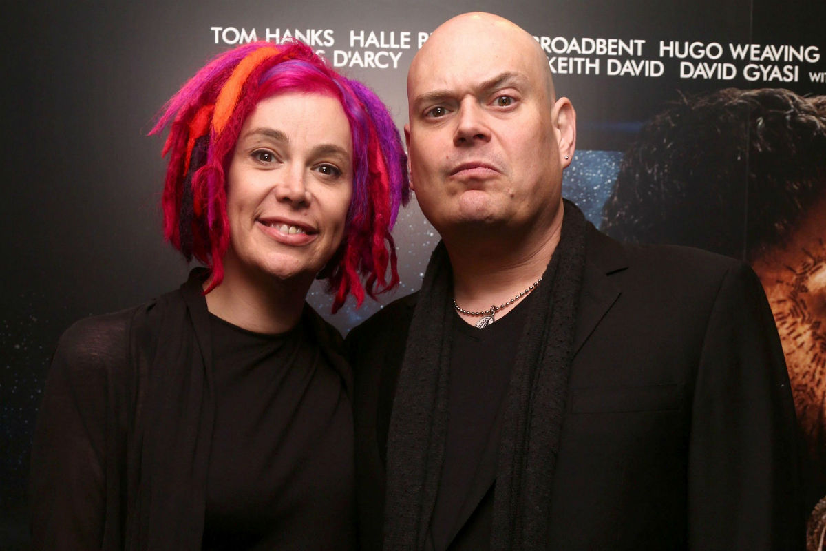 Lana Wachowsky (solda) ve Andy Wachowski.