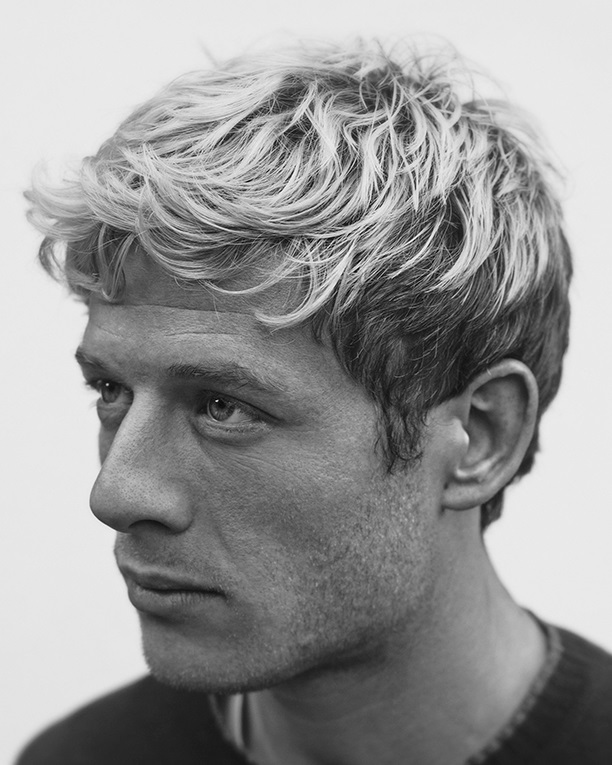 İngiliz bir Kıvanç Tatlıtuğ, James Norton.