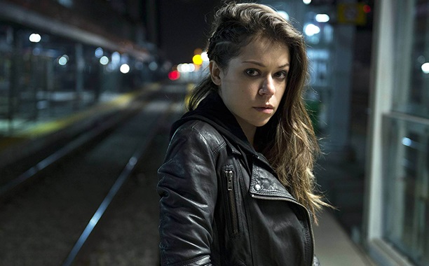 Orphan Black, Rachel’la (Tatyana Maslany) kadın süper kahraman motifini tam da Buffy’nin kaldığı yerden devam ettiriyor.