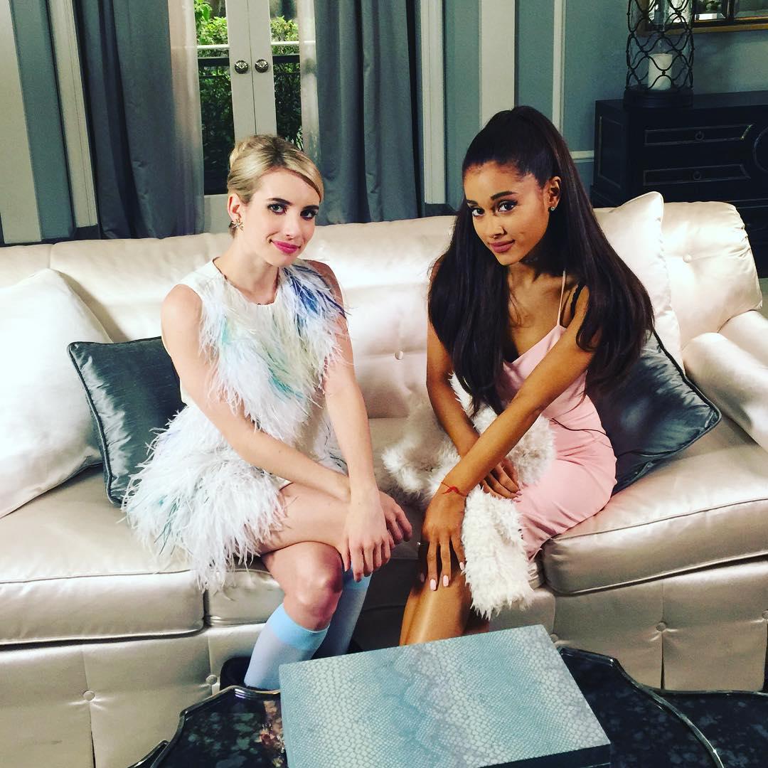 Emma Roberts ve Ariana Grande